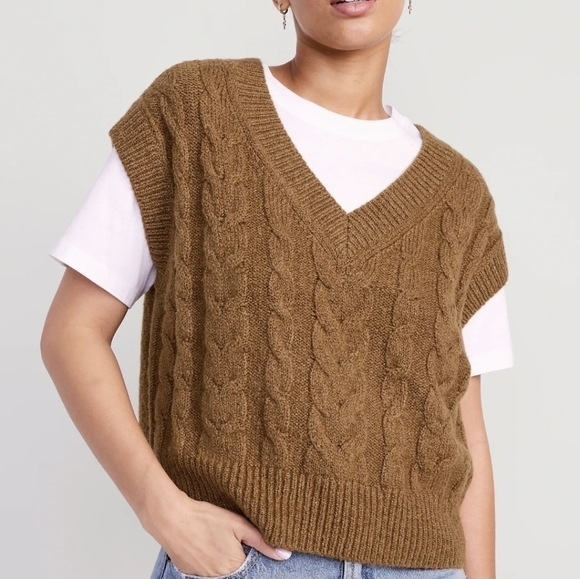 3X • Old Navy • Cable Knit V-Neck Sweater Vest - Picture 4 of 4